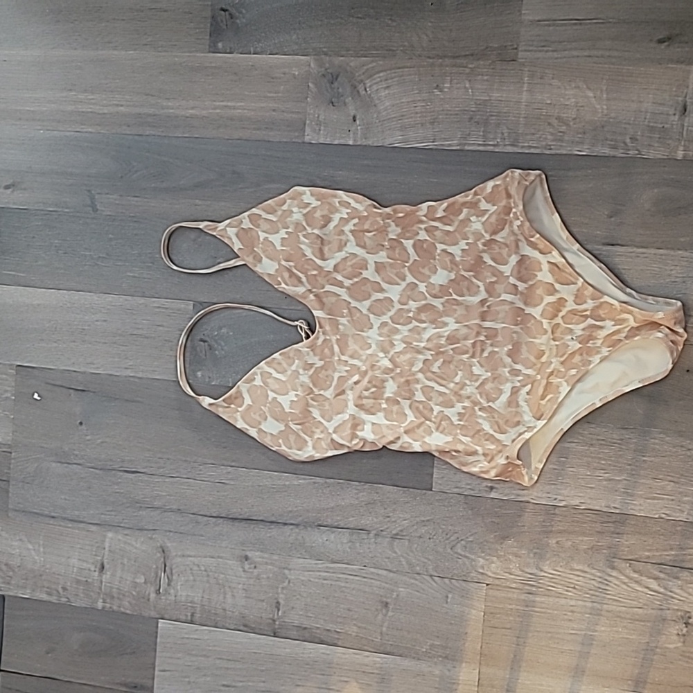 Aerie Cream Cheetah One-Piece Swimsuit Size Small Like New - Picture 2 of 7